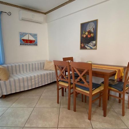 Roula Apartment 尼欧波洛伊 外观 照片