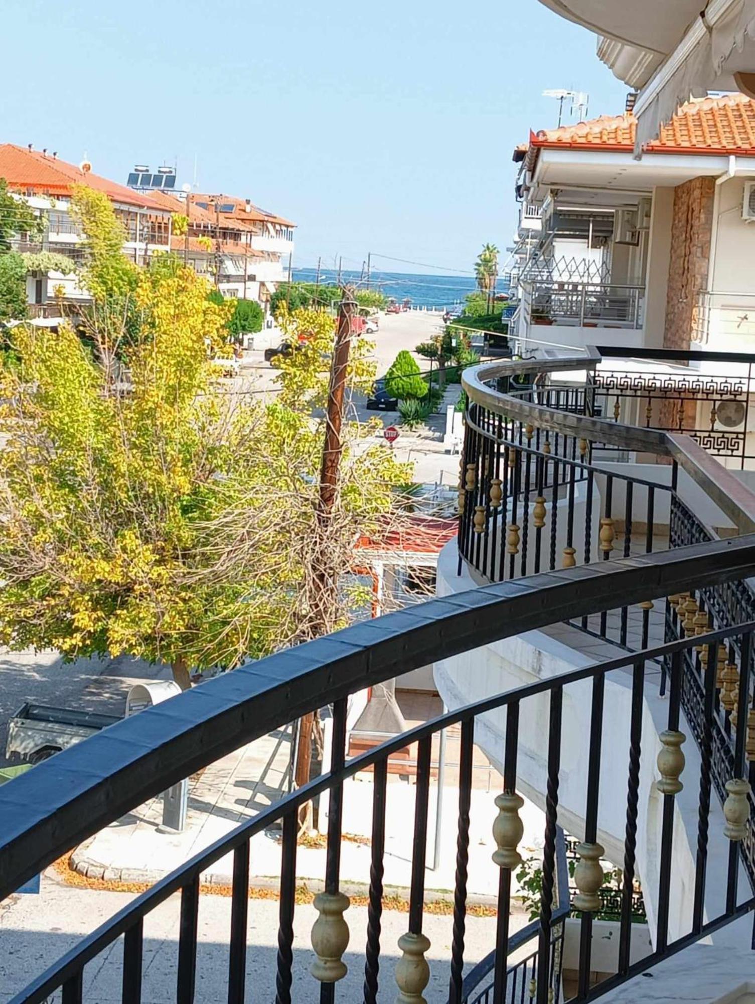Roula Apartment 尼欧波洛伊 外观 照片